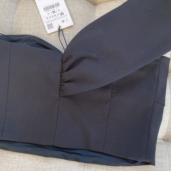 New•Zara Asymmetrical Top - Picture 6 of 6
